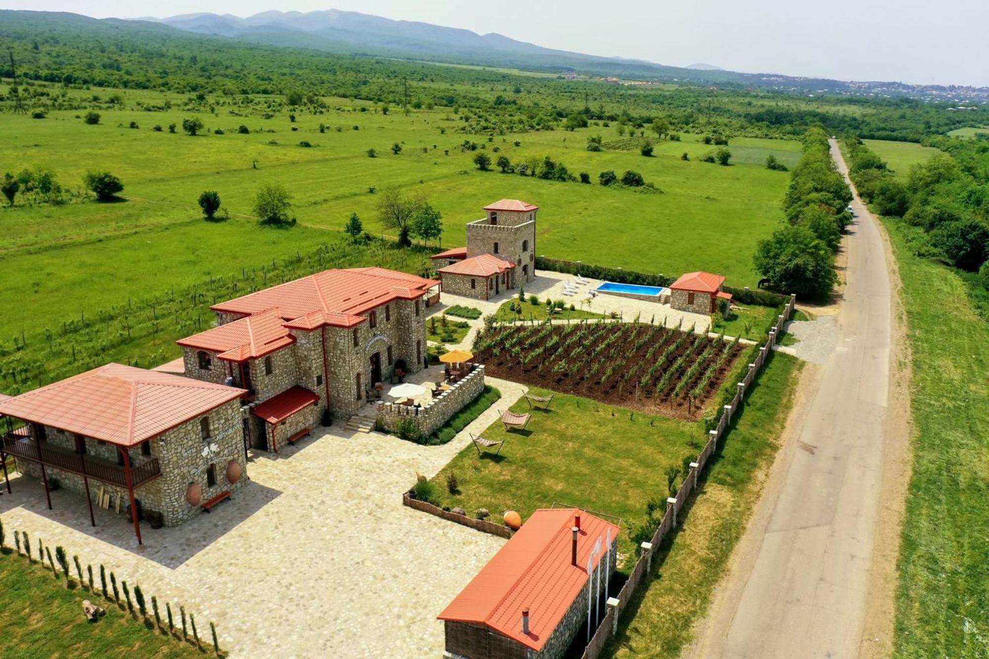 Chateau Tetri Bairagebi White Flags Kisiskhevi Kültér fotó